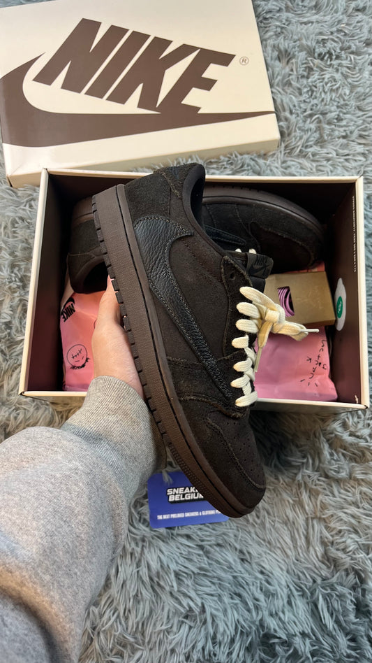Jordan 1 low x Travis Scott “Velvet Brown” / SIZE 41 / pre-loved