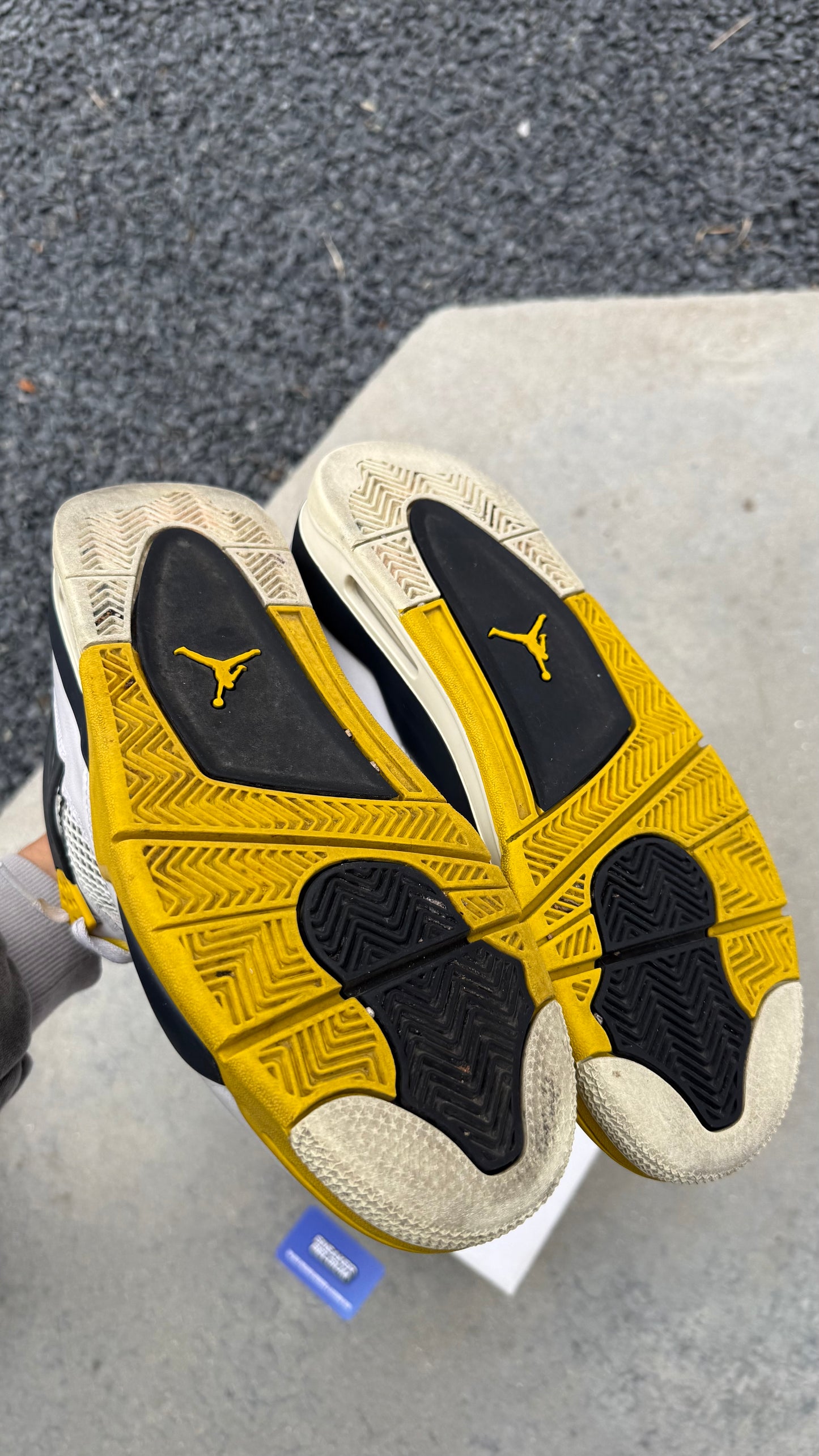 Jordan 4 vivid | 42,5