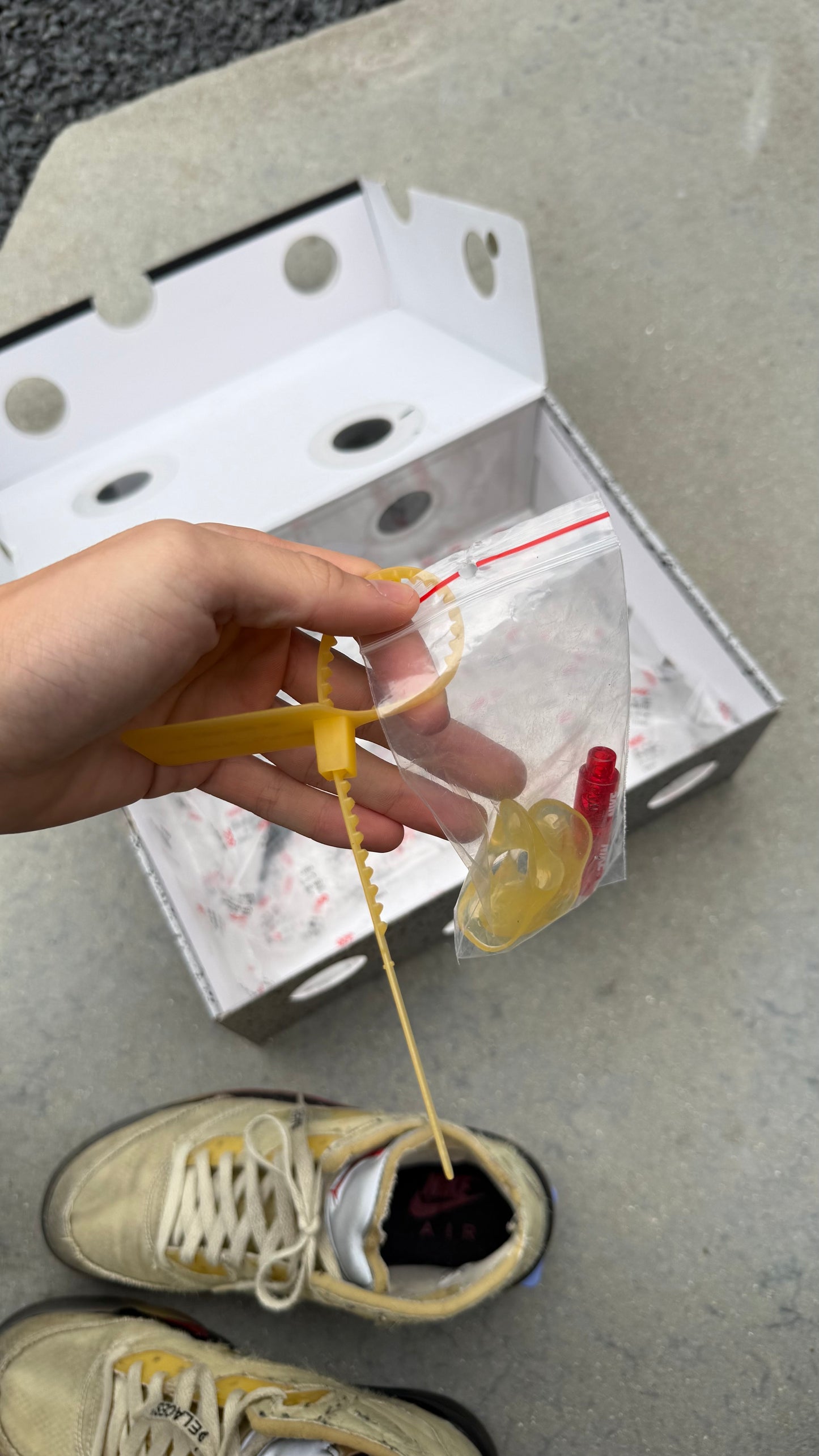 Jordan 5 off white sail | 42