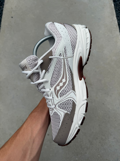 Saucony ride millenium cream / size 43
