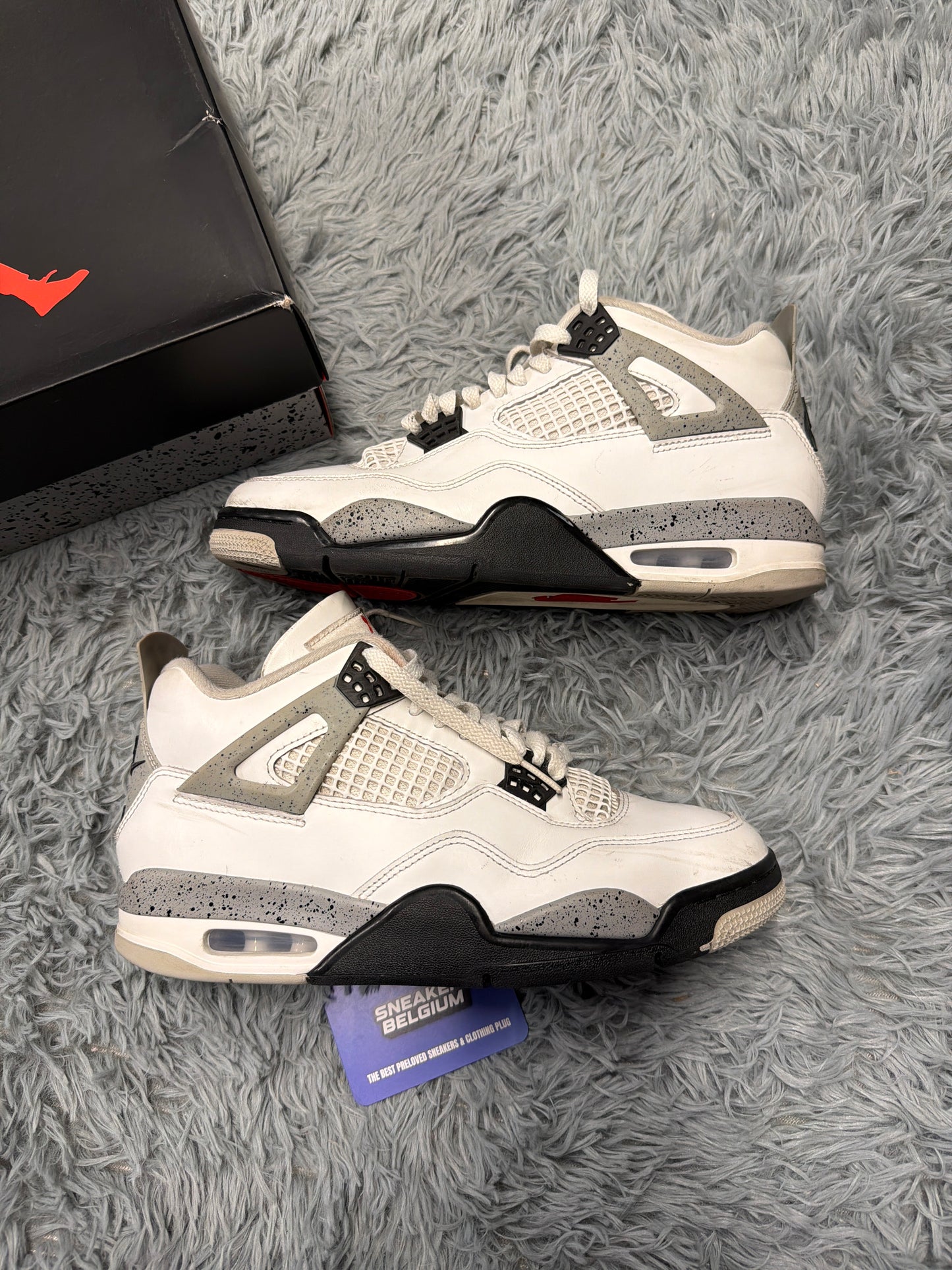 Jordan 4 cement (2025) / size 42,5 / Pre-Loved