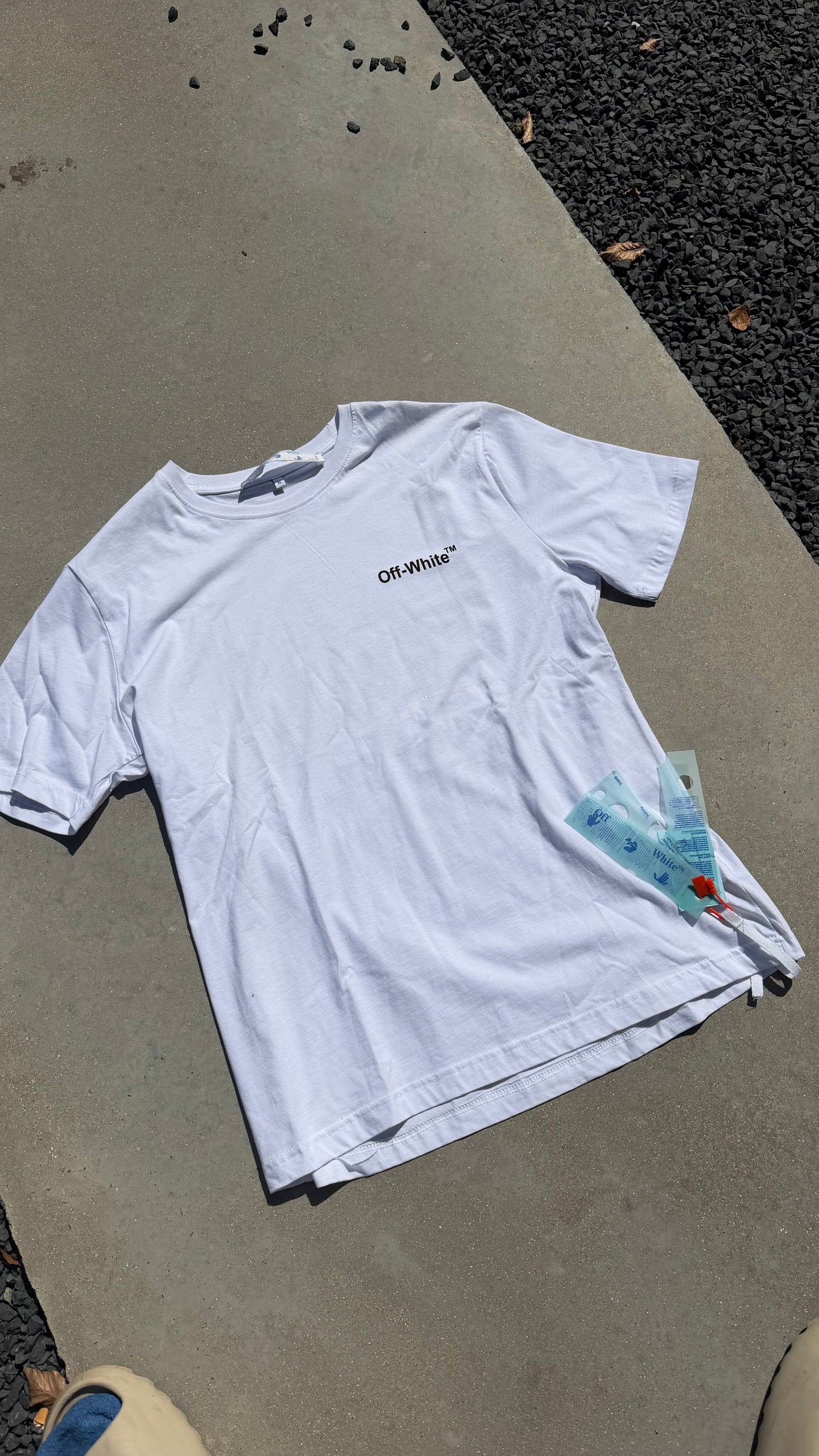 Off white t-shirt “Milan Italy”