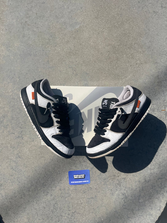 Dunk low SB tight booth | 39