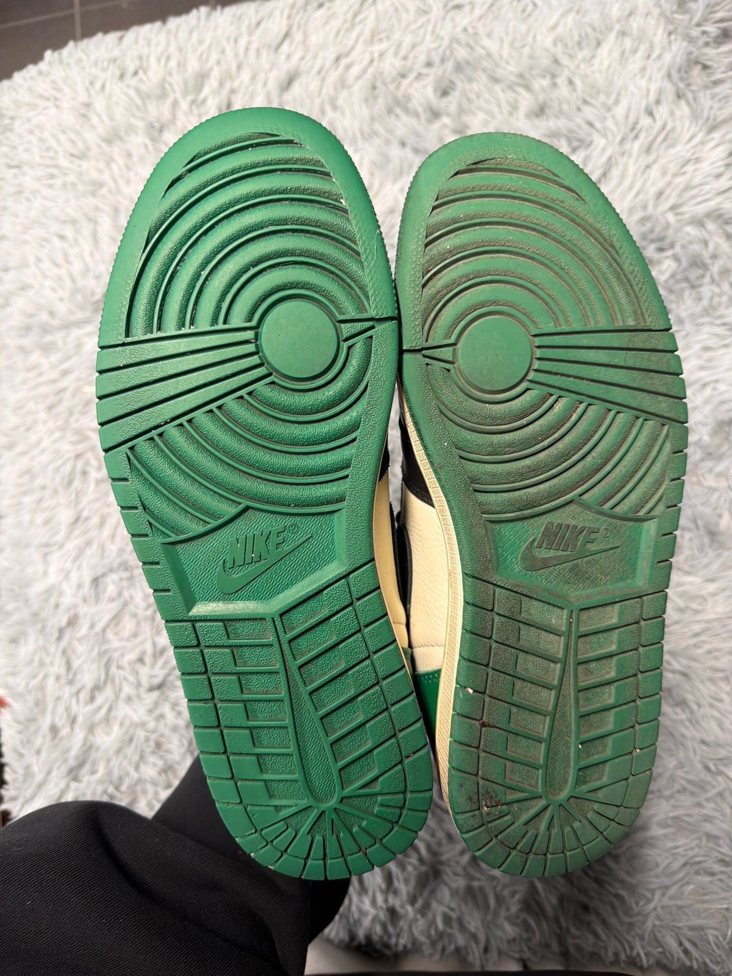 Jordan 1 high OG “pine green” (2018) / size 41 / Pre-Loved