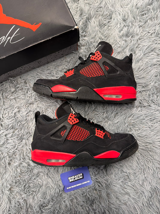 Jordan 4 “red thunder” / size 44 / Pre-Loved
