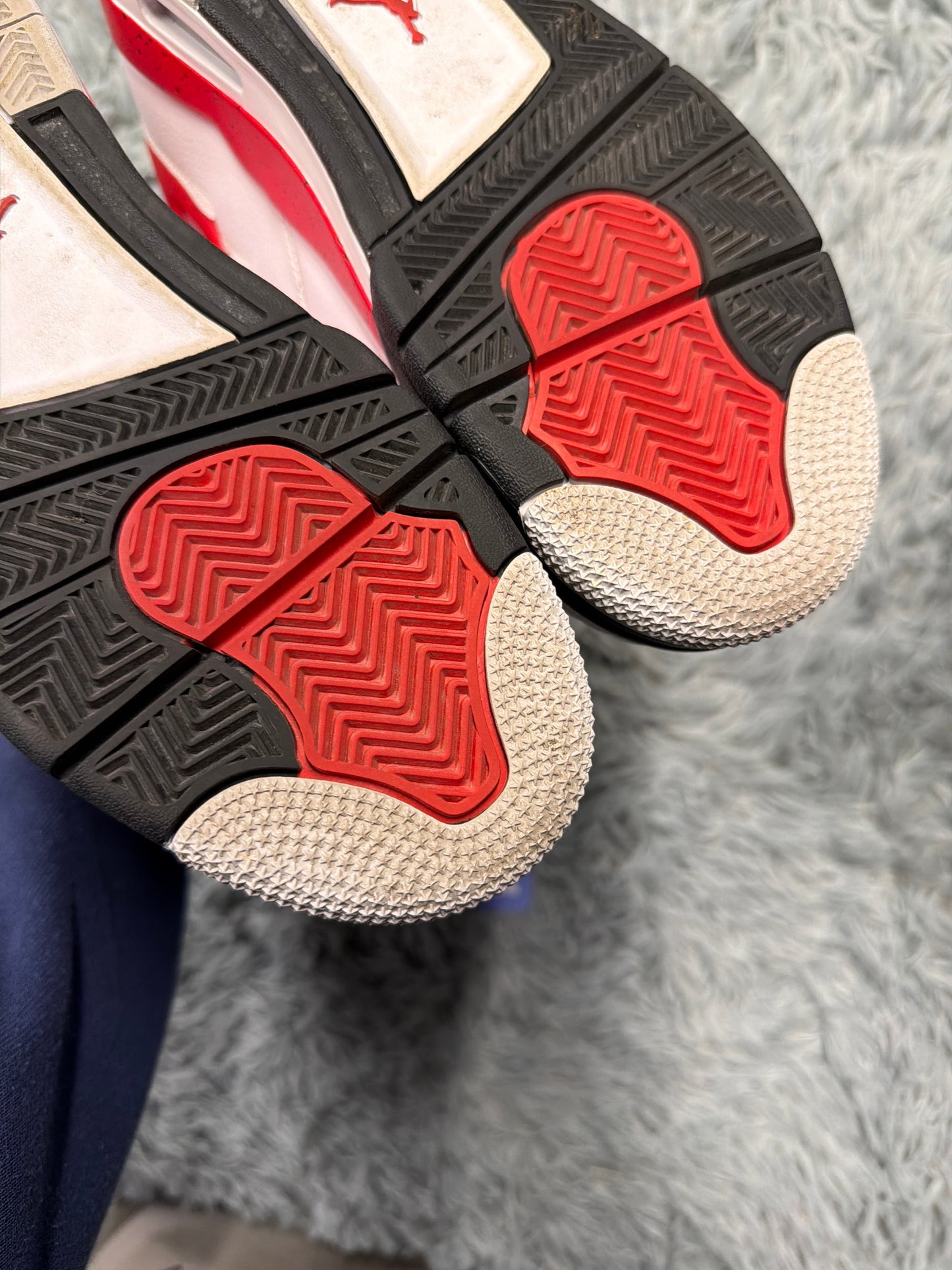 Jordan 4 red cement / size 42,5 / pre-loved