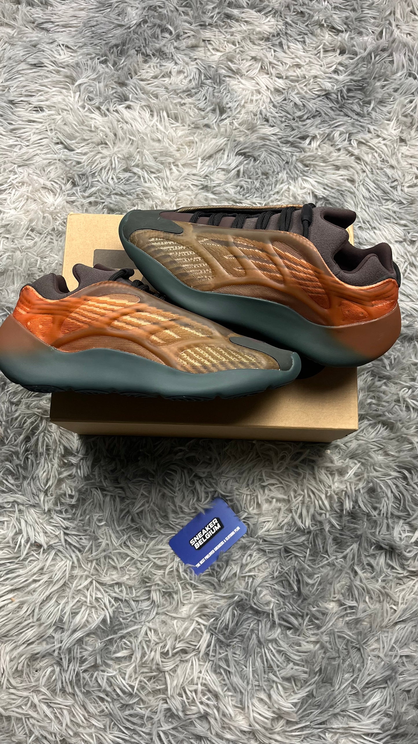 Yeezy 700 copper | 42,5