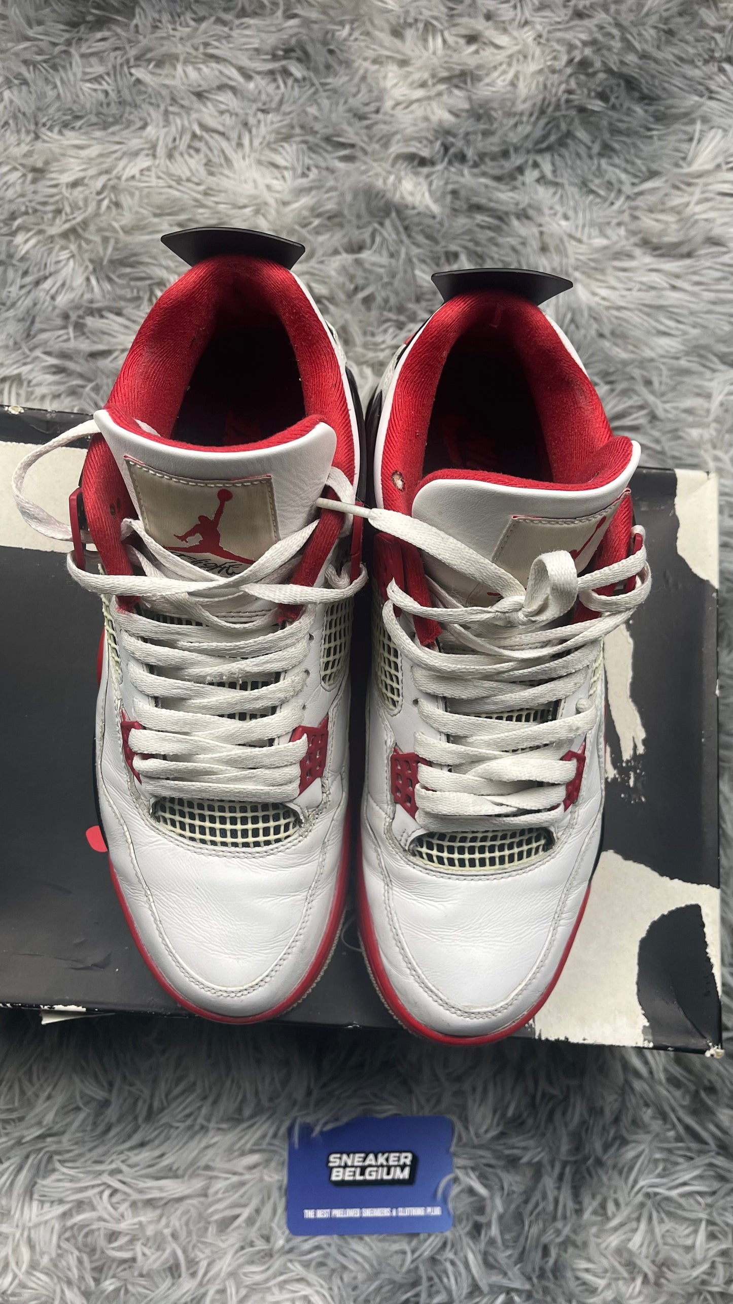 Jordan 4 fire red 44