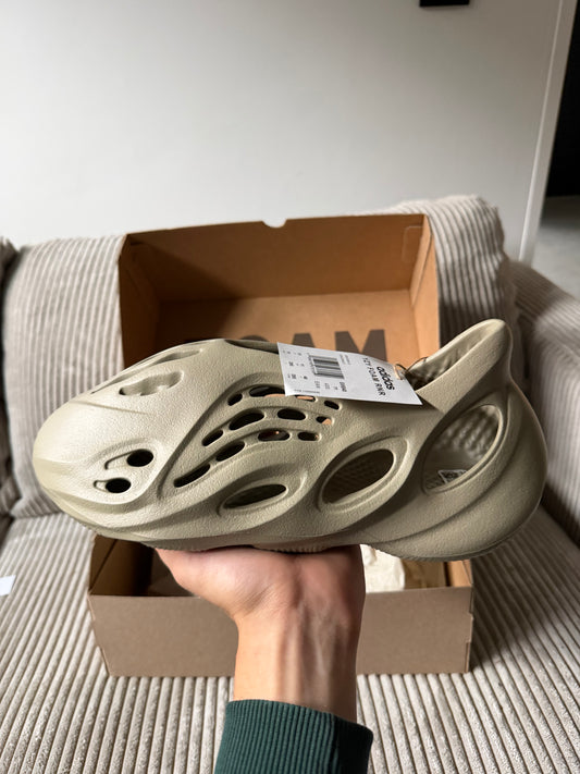 yeezy foamrunner Clay Taupe / 46