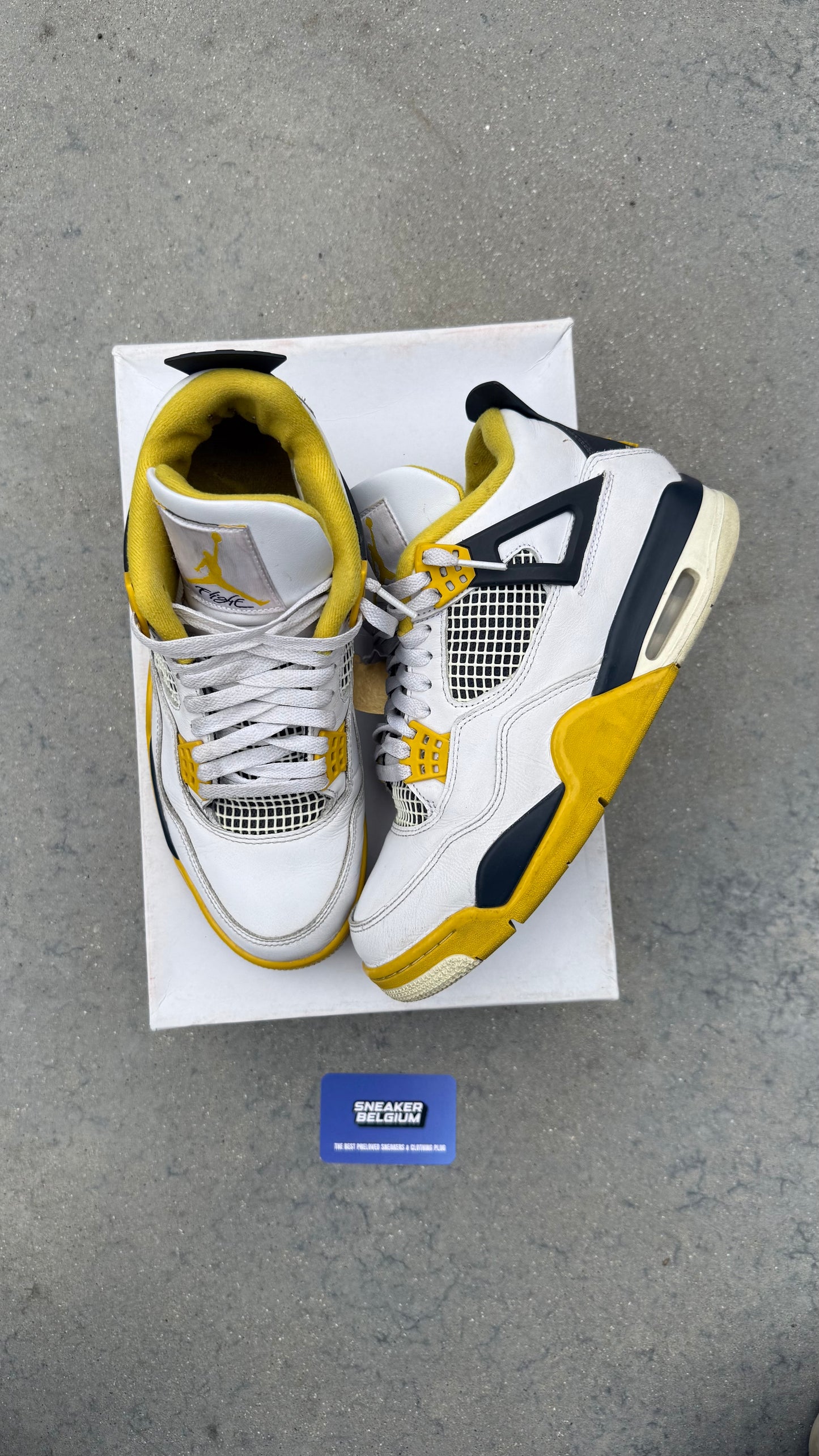 Jordan 4 vivid | 42,5