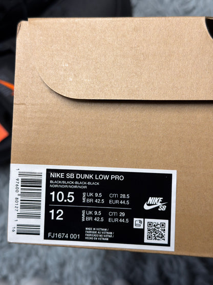 Nike dunk low SB Black / size 44,5 / BRAND NEW!