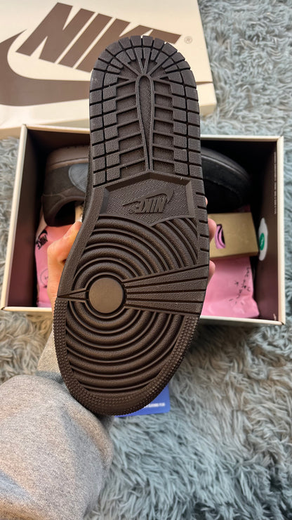 Jordan 1 low x Travis Scott “Velvet Brown” / SIZE 41 / pre-loved