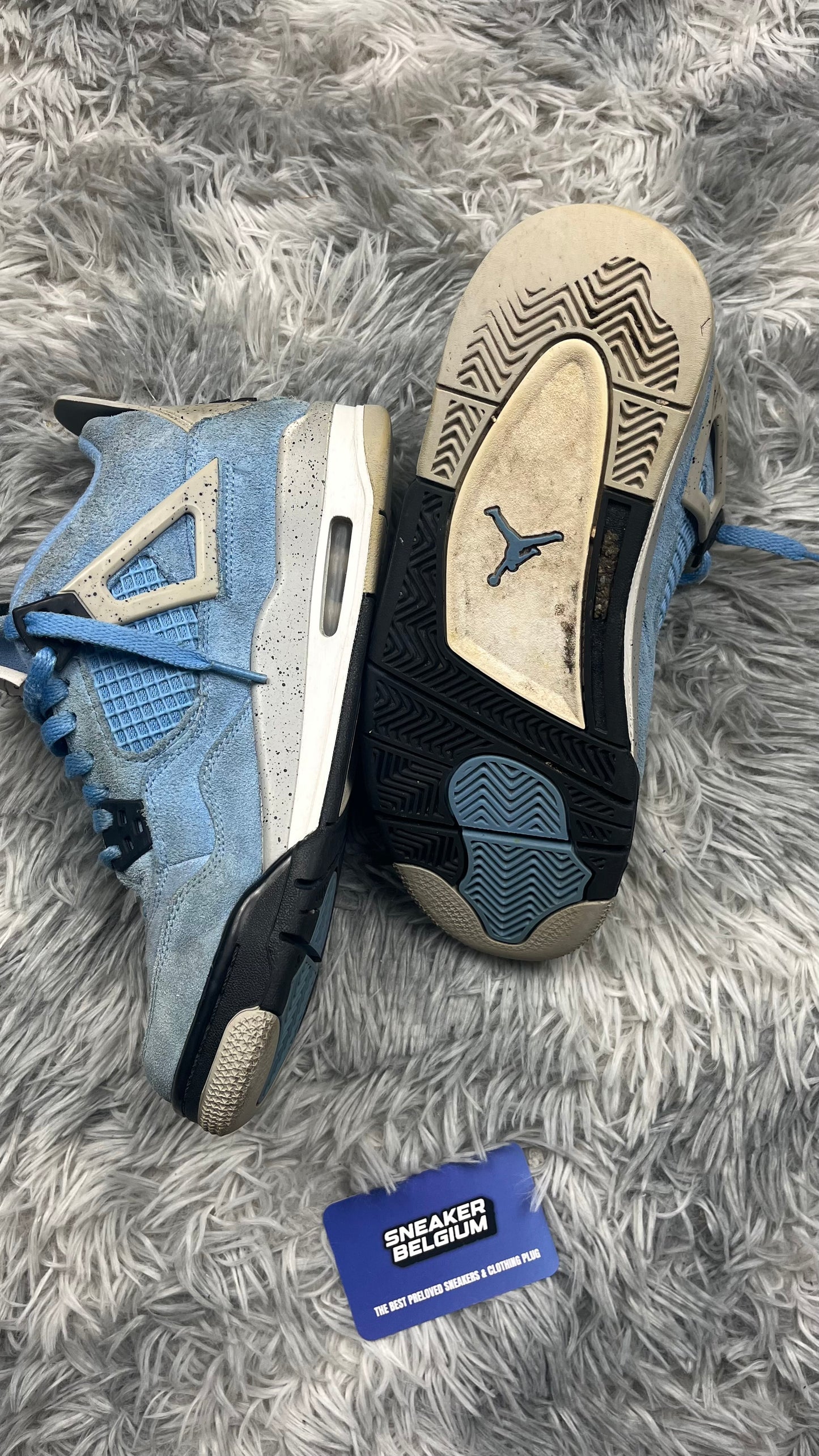 Jordan 4 UNC 40