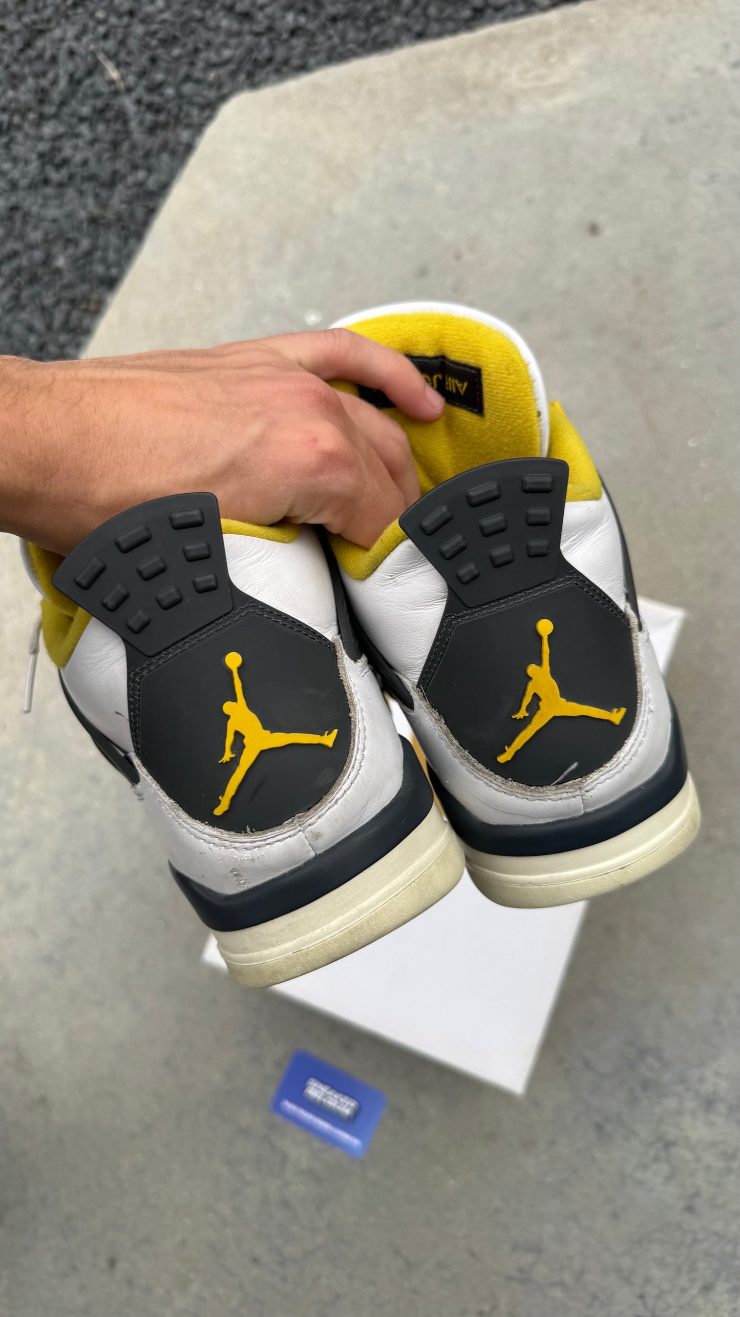 Jordan 4 vivid | 42,5