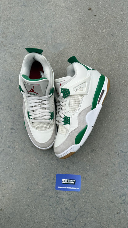 Jordan 4 pine green | 44