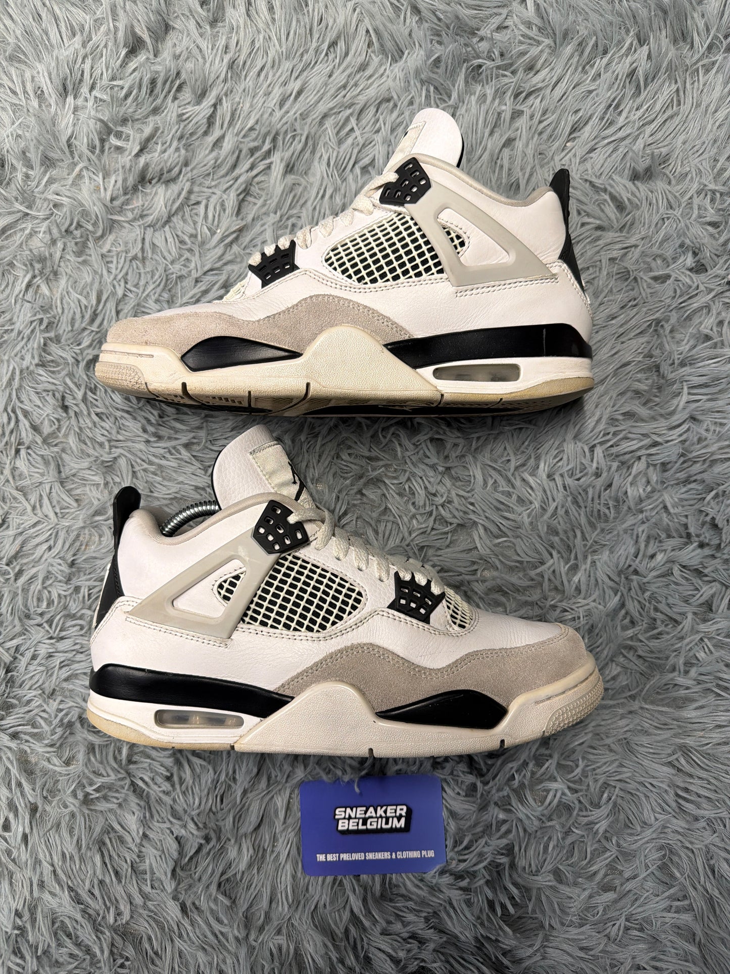 Jordan 4 Military Black / size 41 / Pre-Loved