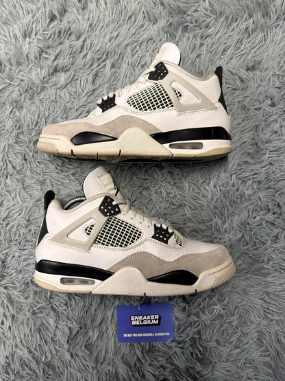 Jordan 4 Military Black / size 41 / Pre-Loved