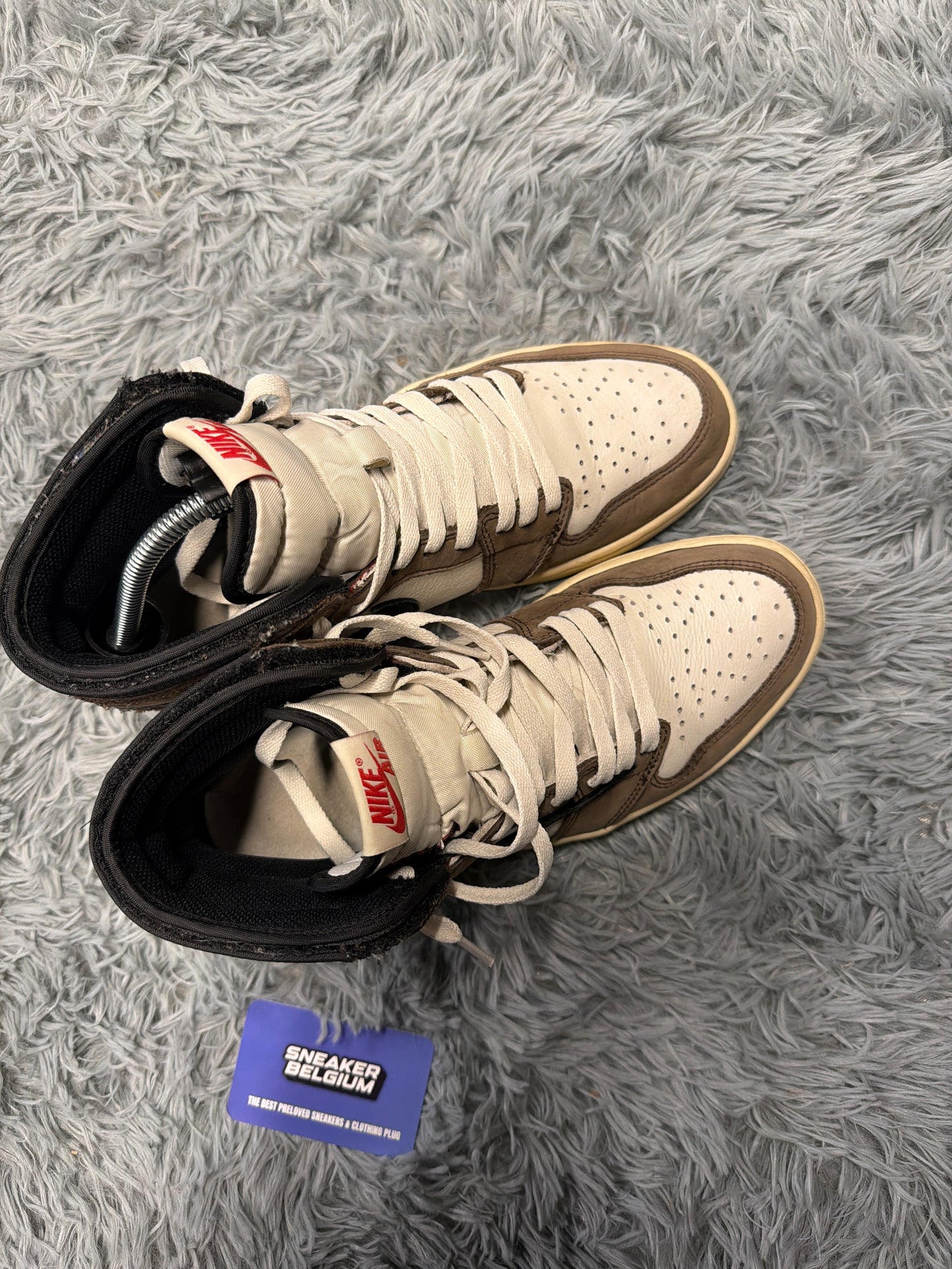Jordan 1 high x Travis Scott “mocha” / size 43 / Pre-Loved