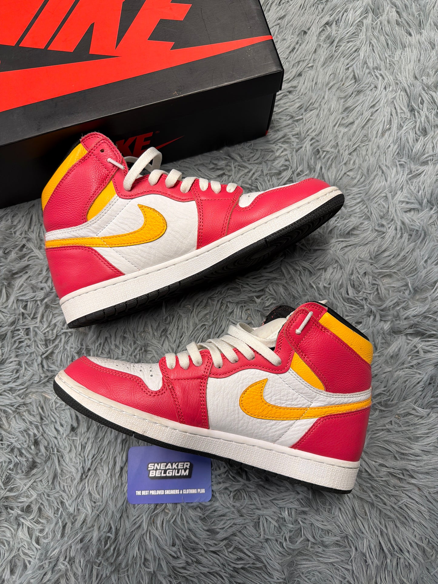 Jordan 1 high pink-orange / size 43 / Pre-Loved