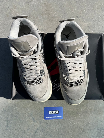 Jordan 4 frozen moments | 44