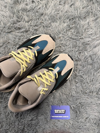 Yeezy 700 waverunner / size 44,5 / pre-loved