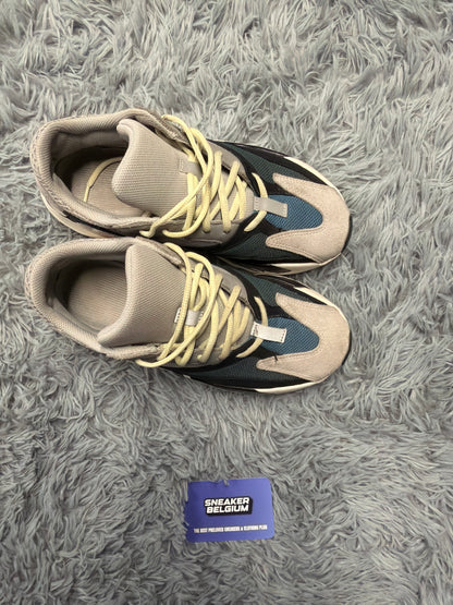 Yeezy 700 Waverunner / size 42 / pre-loved