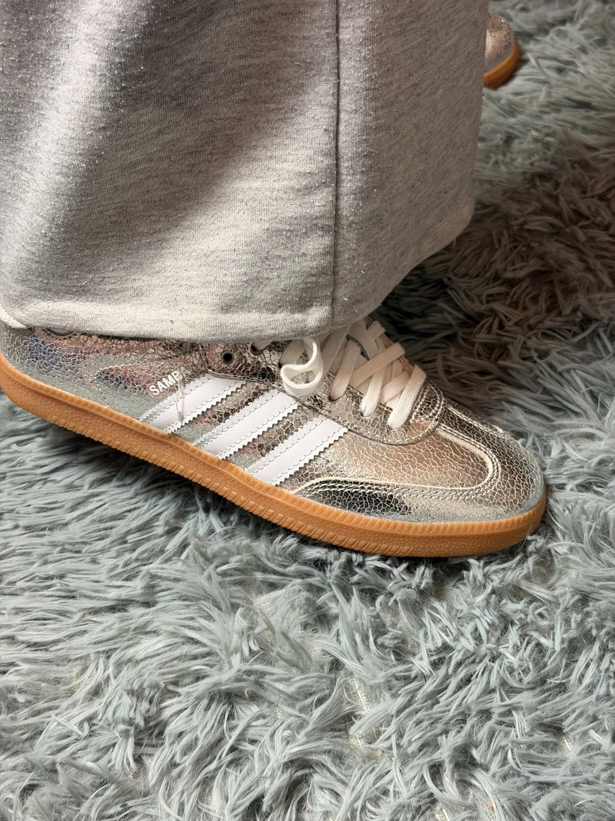 Adidas samba OG metallic silver