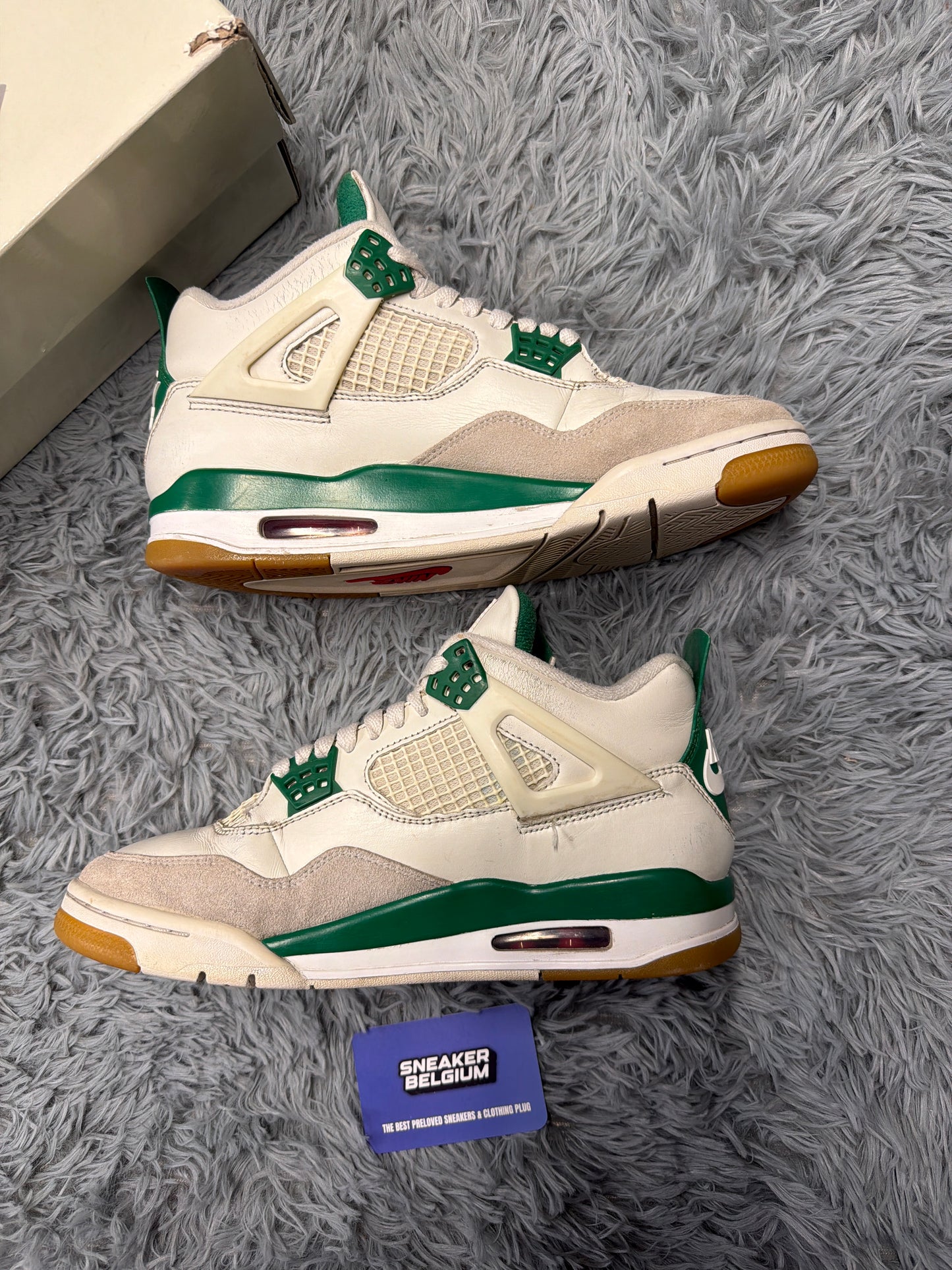 Jordan 4 SB “pine green” / size 41 / Pre-loved