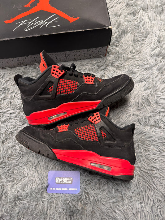 Jordan 4 “red thunder” / size 44 / Pre-Loved