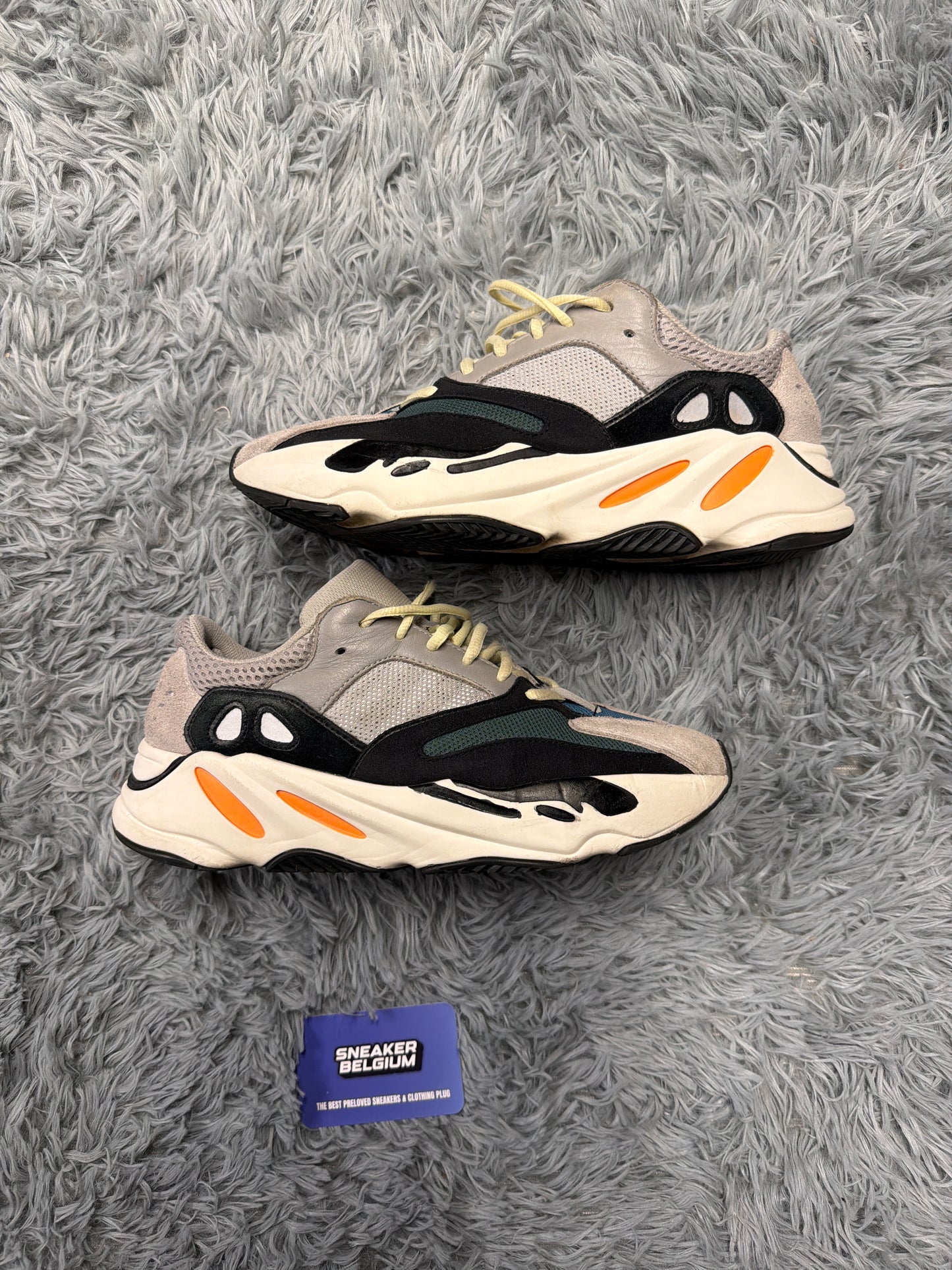 Yeezy 700 Waverunner / size 42 / pre-loved