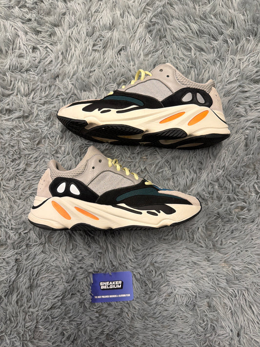 Yeezy 700 waverunner / size 44,5 / pre-loved