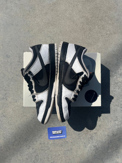 Dunk low SB tight booth | 39
