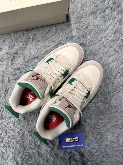 Jordan 4 SB pine green / size 40,5 / Pre-Loves