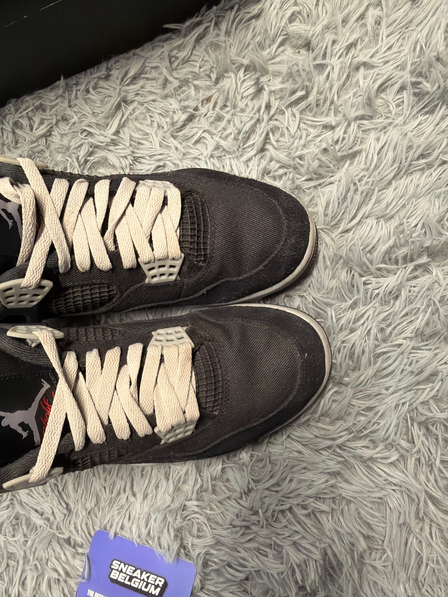 Jordan 4 black canvas / size 44 / Pre-Loved