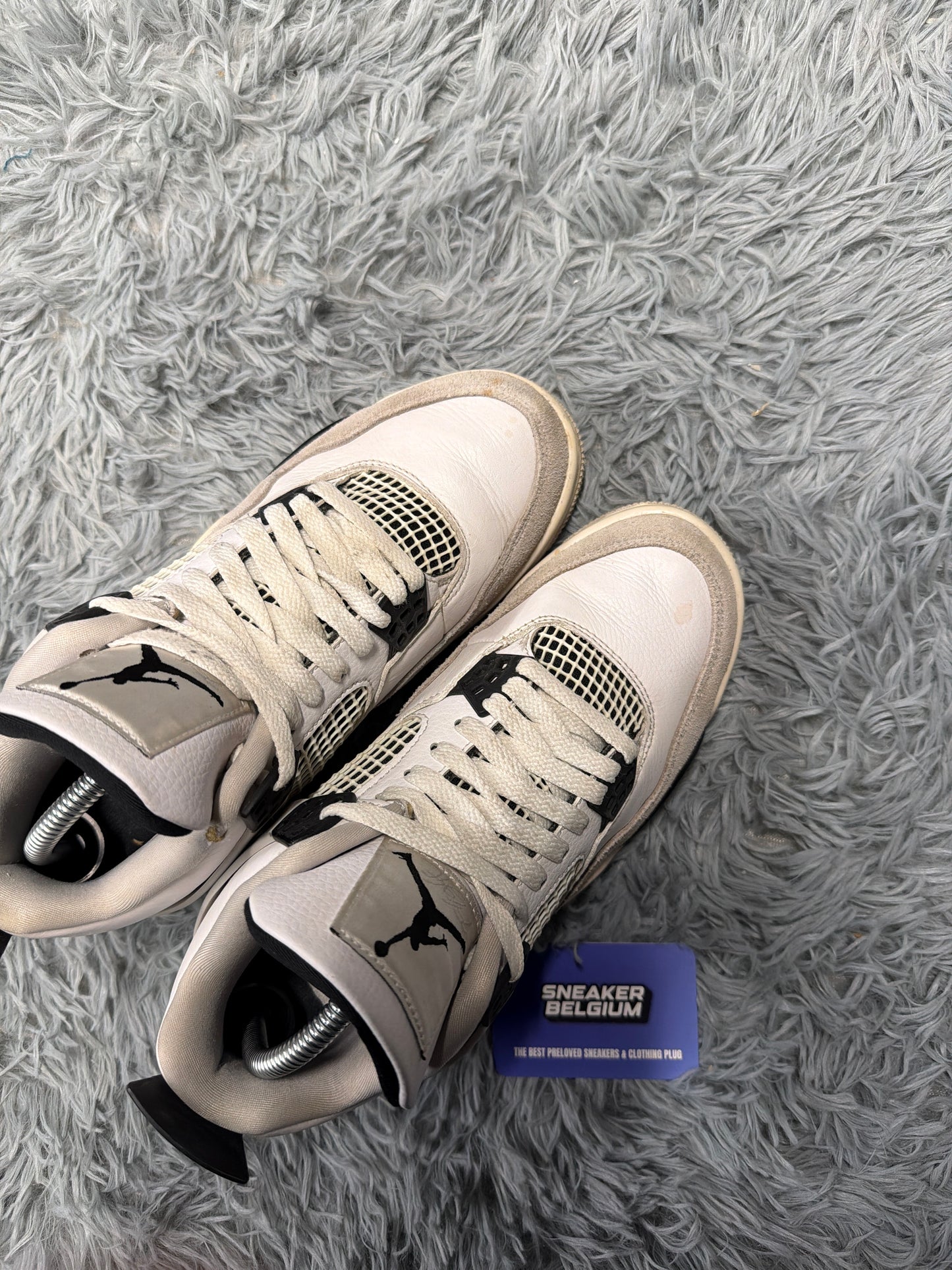 Jordan 4 Military Black / size 41 / Pre-Loved