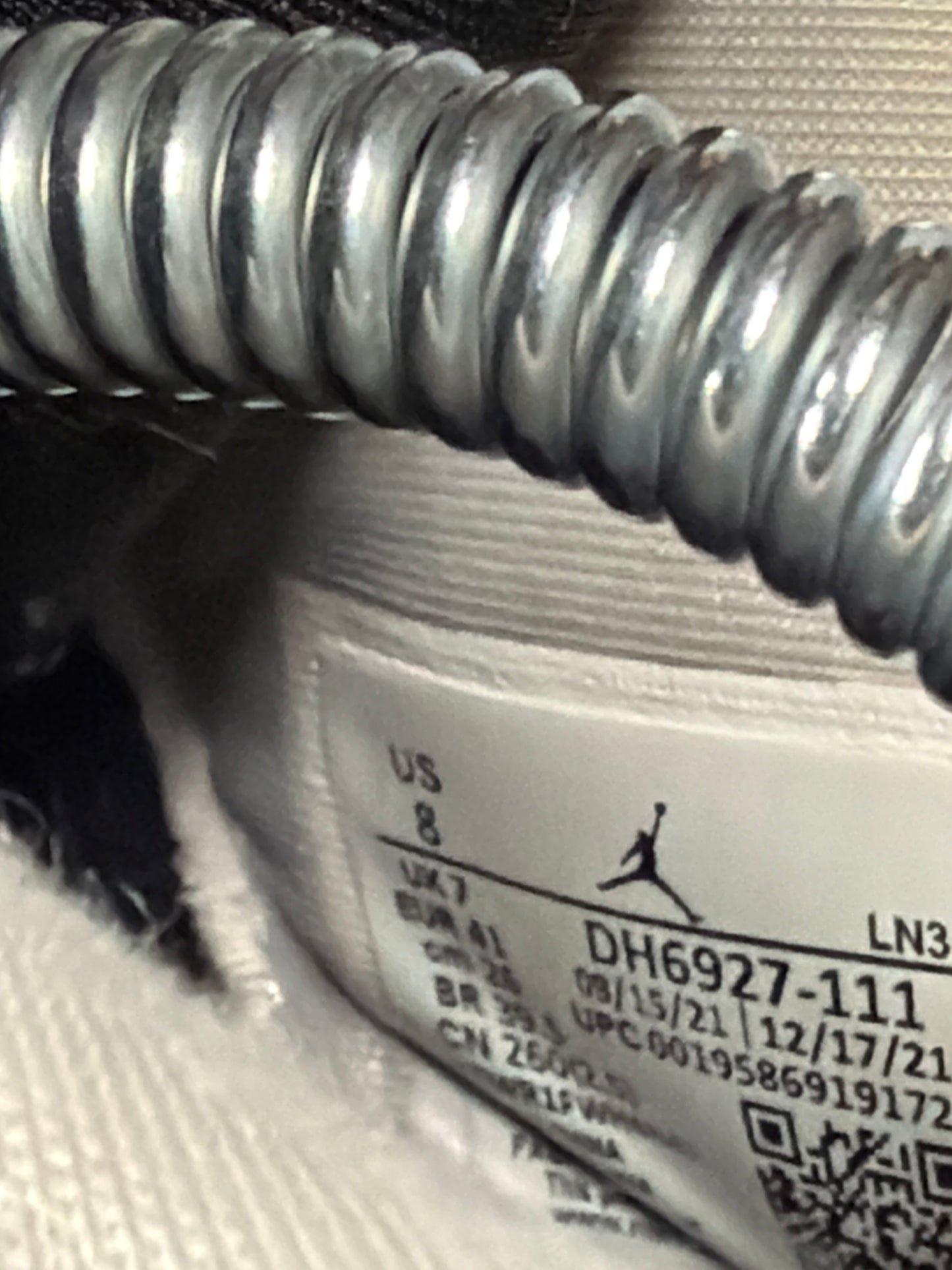 Jordan 4 Military Black / size 41 / Pre-Loved