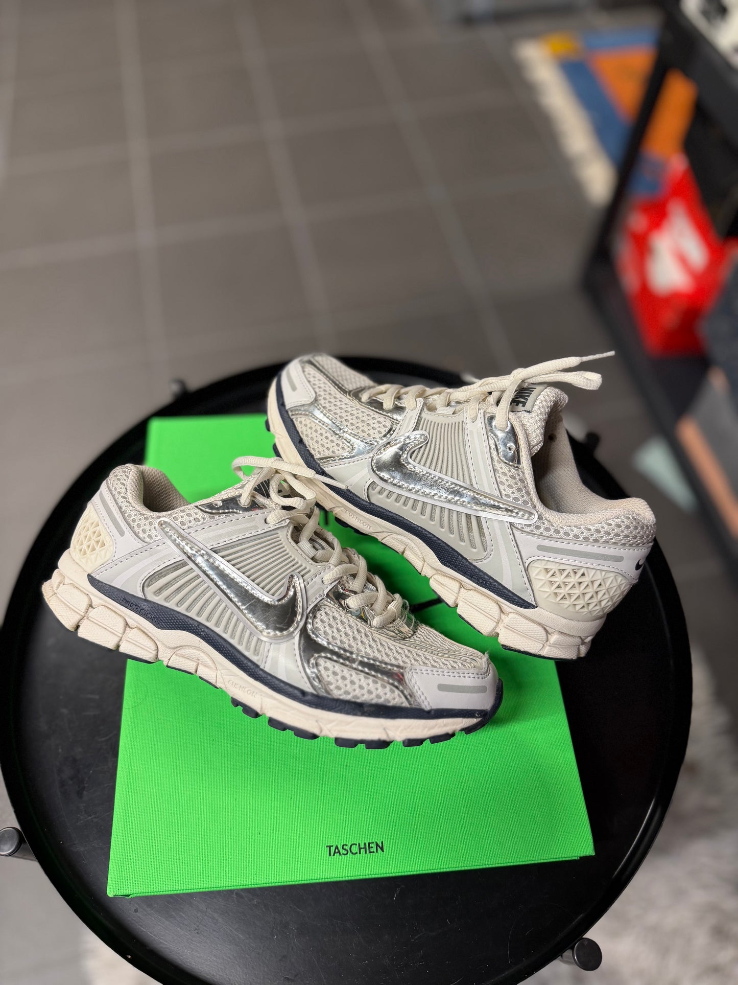 Nike vomero 5 / 38