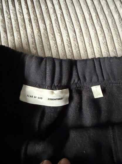 Essentails Fear of God Black Shorts / L