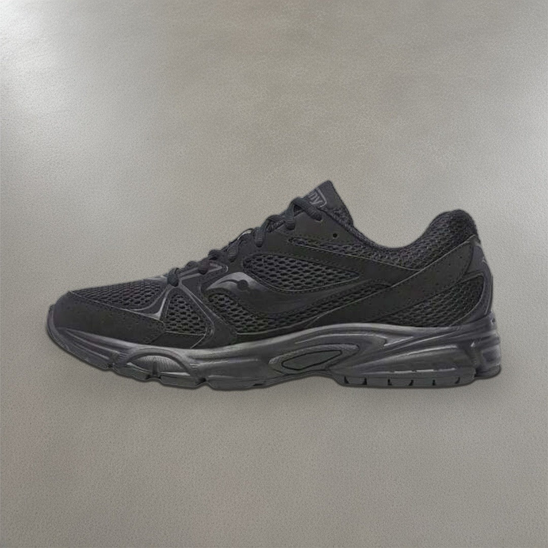 Saucony Runner Triple Black side