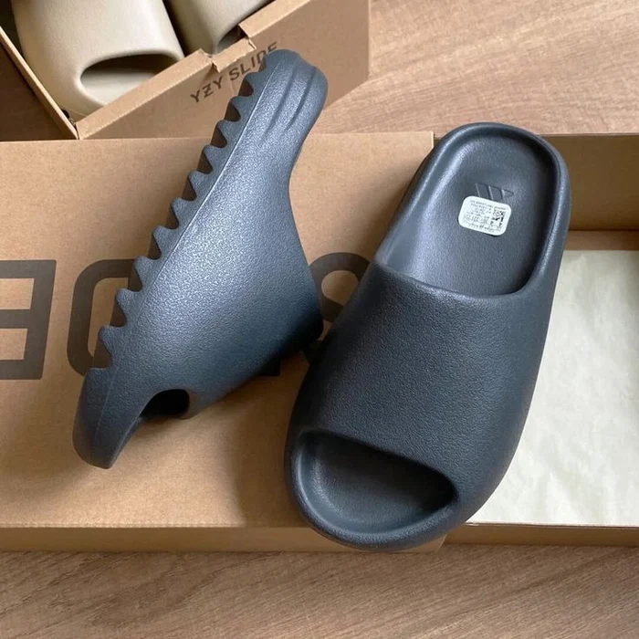 Adidas Yeezy Slide Onyx additional view